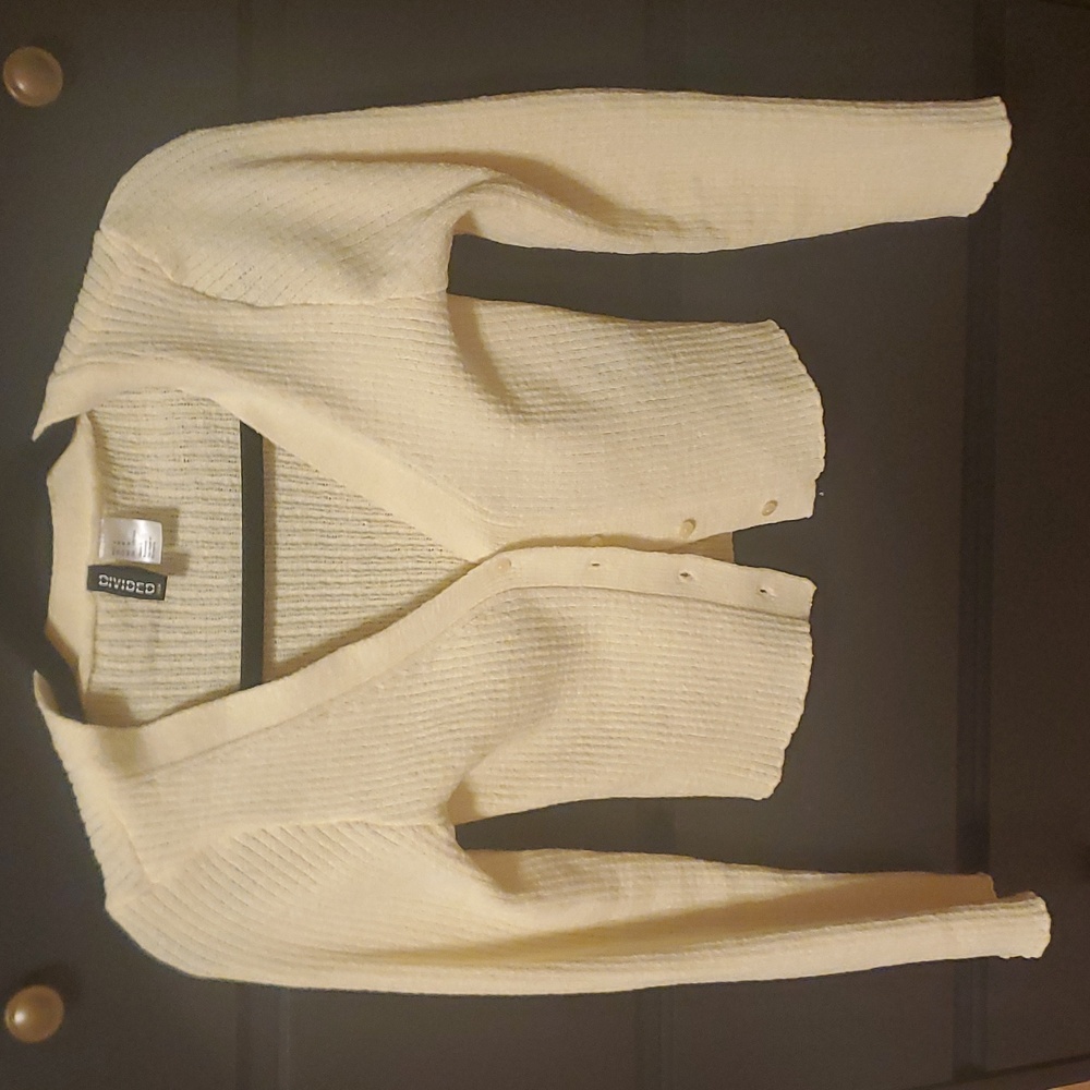 Cardigan/sweater top